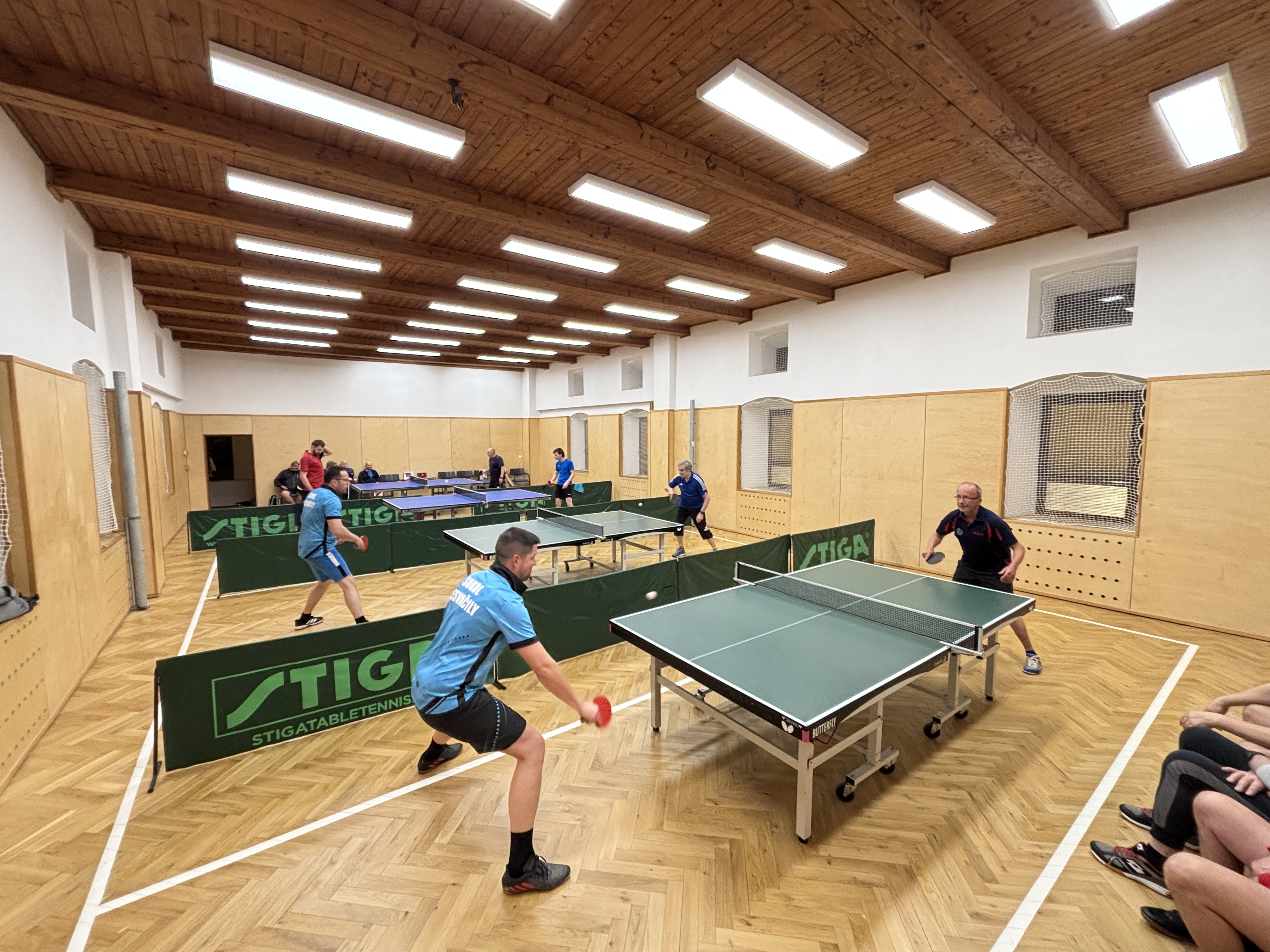 Stolní tenisté smetli Krusičany, béčko přes remízy míří do baráže